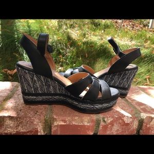 Clarks Collection Wedge Platform Sandals
